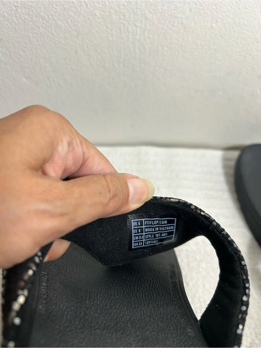 Fitflop Black Sparkle Toe-Post Sandals Sz 8